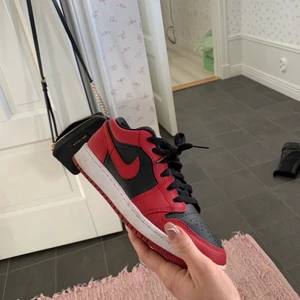 Jordans  - Superfina låga äkta jordans, använda Max 5ggr! 