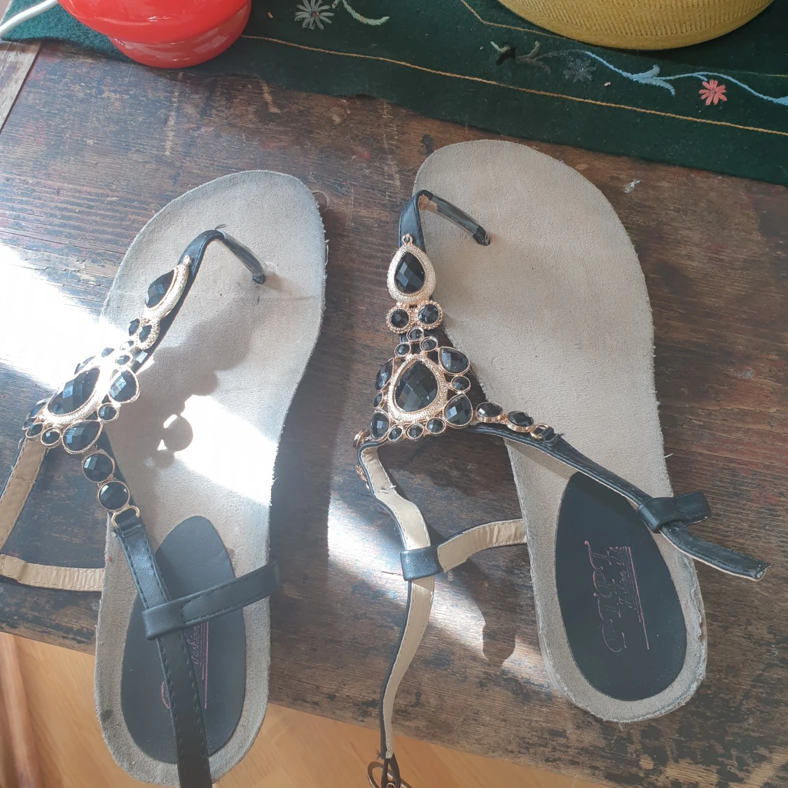 Portugisiska sandaler säljes  - 90