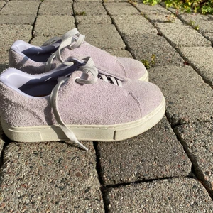 Eytys skor  - Säljer dessa as snygga skor från eytys då de inte kommer till användning tyvärr. Är som i nyskick och endast använda 2 gånger. Nypris 1800kr säljer för 500kr + frakt 