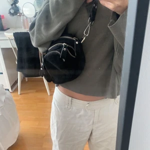 Väska från gina - Ginaväska, knappt använd! Superfint skick! 150kr, frakt ingår ej i priset 💙