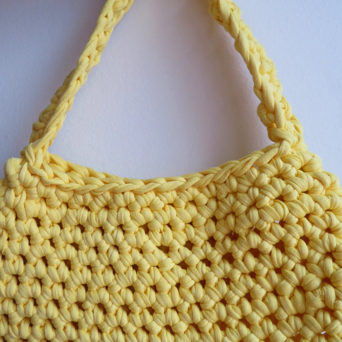 Virkad axelväska gul - 91