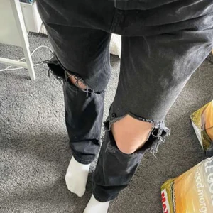 Jeans - Så fina men för stora för mig!!! Fraktar gärna! 👏💕💗