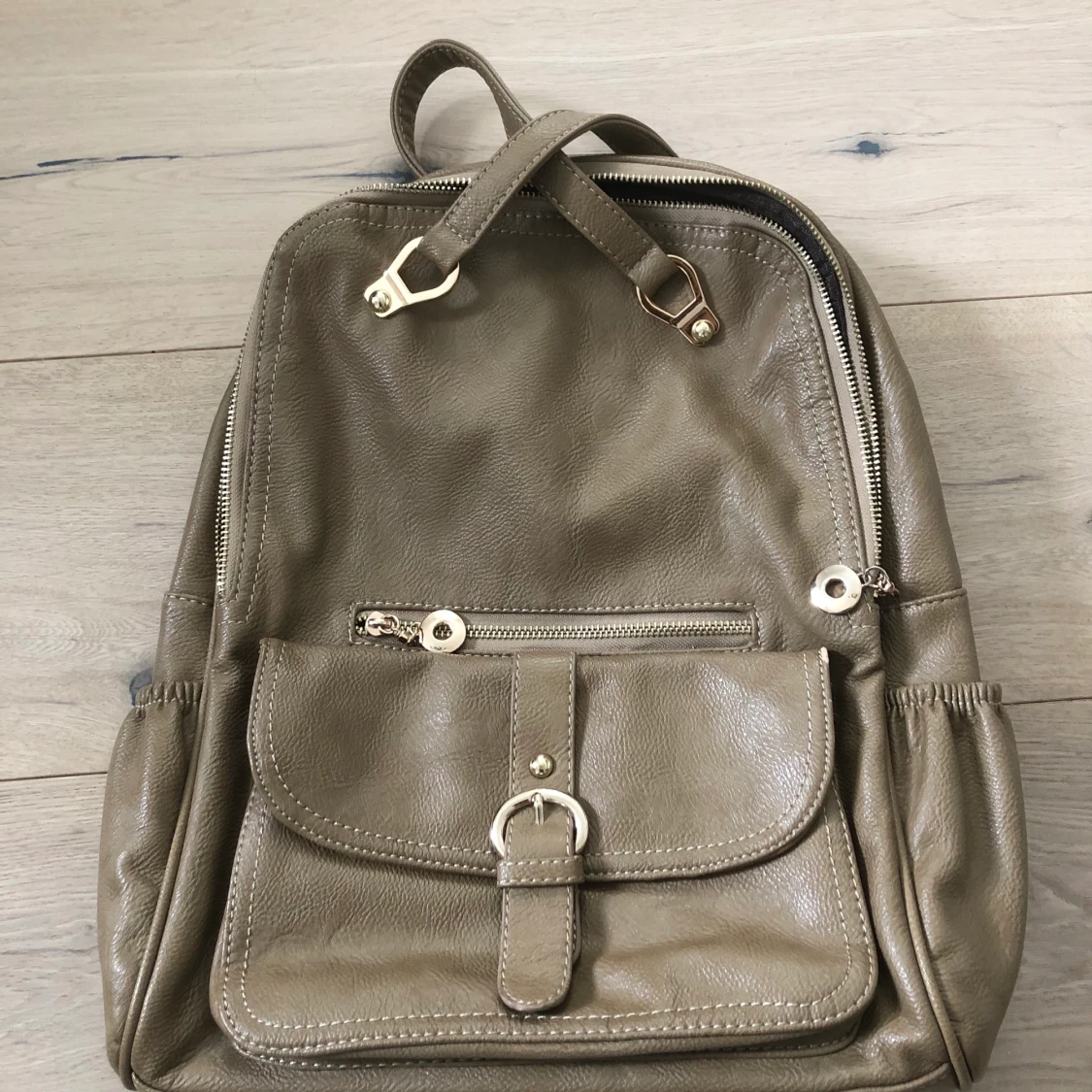 Faux backpack/bag