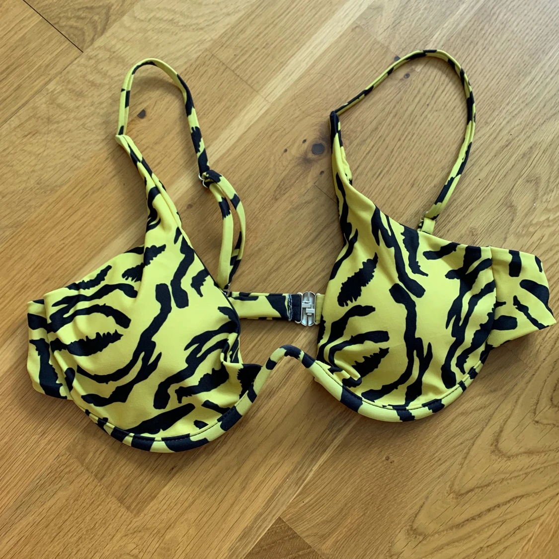 Gul och svart bikini - 91