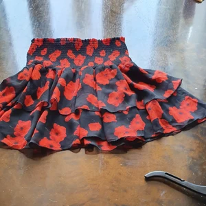 Vologokjol  - En söt sexig vologokjol I mycket bra skick och passar xs- s. Finns fler bilder 