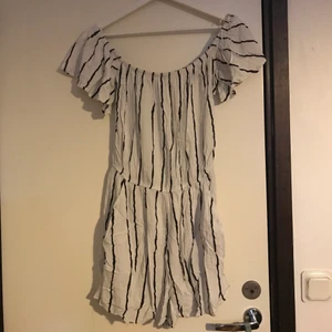 Jumpsuit - Skön och sval. Storlek 38