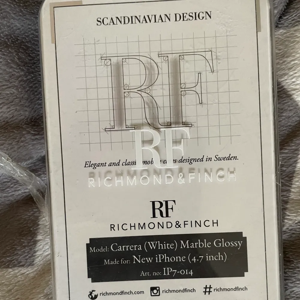 Snyggt nytt iPhone skal. Märke Richmond & Finch.⭐️ Passar 6s/7: Säljs för den inte passar min telefon. Vill gärna ha cirka 200 kr . Övrigt.