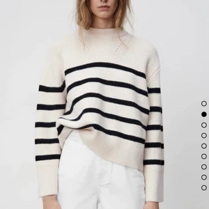 Randig stickad tröja - SÖKER!! Denna tröja från Zara i storlek S eller M💕