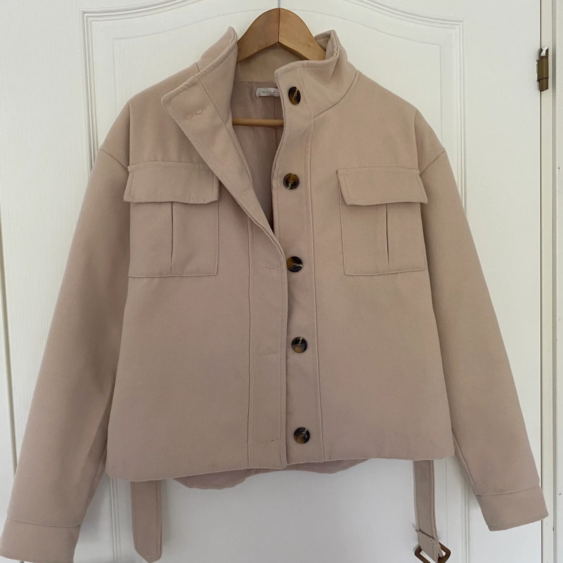 Kort kappa / tunnare jacka. Strl 36