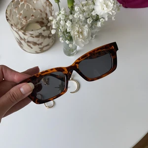 Helt oanvända solglasögon - I perfekt skick, oanvända! 