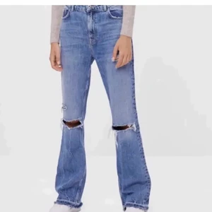 Behrska jeans! - Säljer mina super snygga behrska jeans då dom tyvärr är för stora❤️