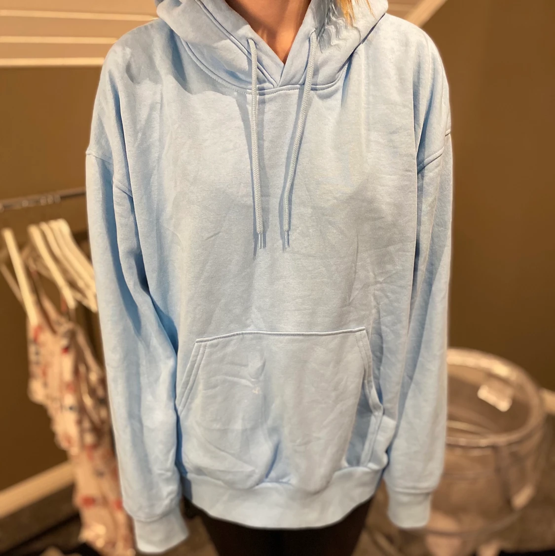 Ljusblå hoodie  - 90