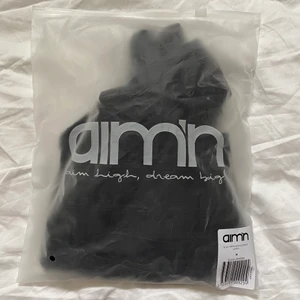 Tränings shorts Amin  - Ett par oanvänd Träning shorts från Amin i storlek M. Jag säljer de pga att jag inte fått användning för dom. 