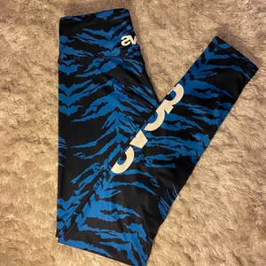 Svea tights  - super snygga Svea tights som är stretchiga! Skriv privat för mera bilder💕