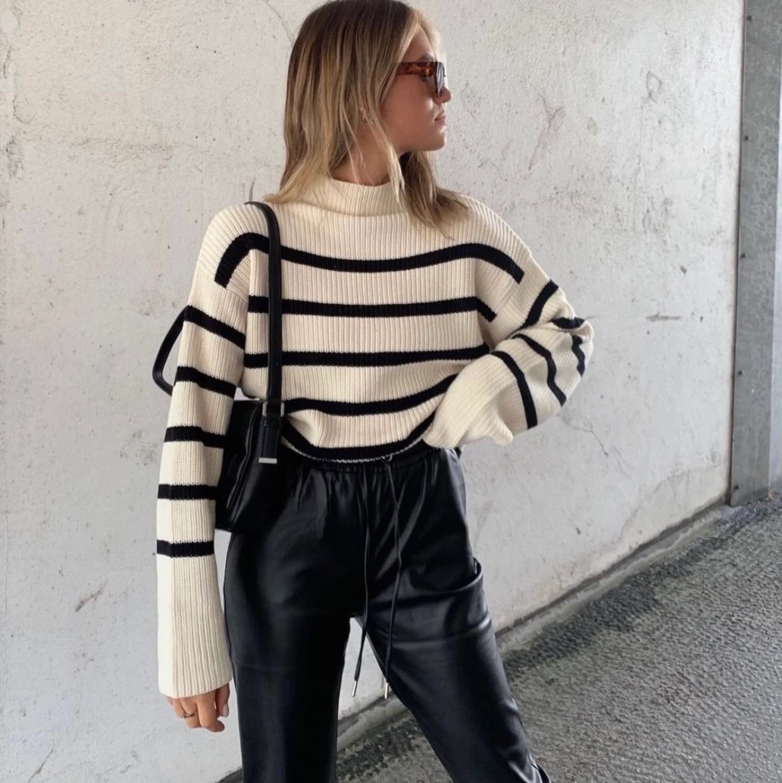 Stickad tröja  - 91