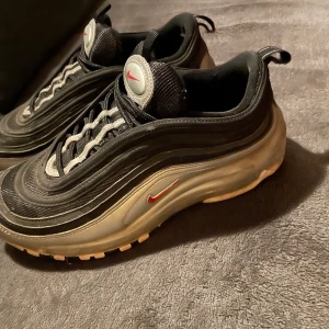 Nike air max 97 - Storlek 42,5 lådan fins också 
