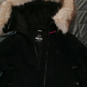 Vinterjacka storlek 36 - Vinterjacka 8848,  storlek 36. Jacka i mycket gott skick. 