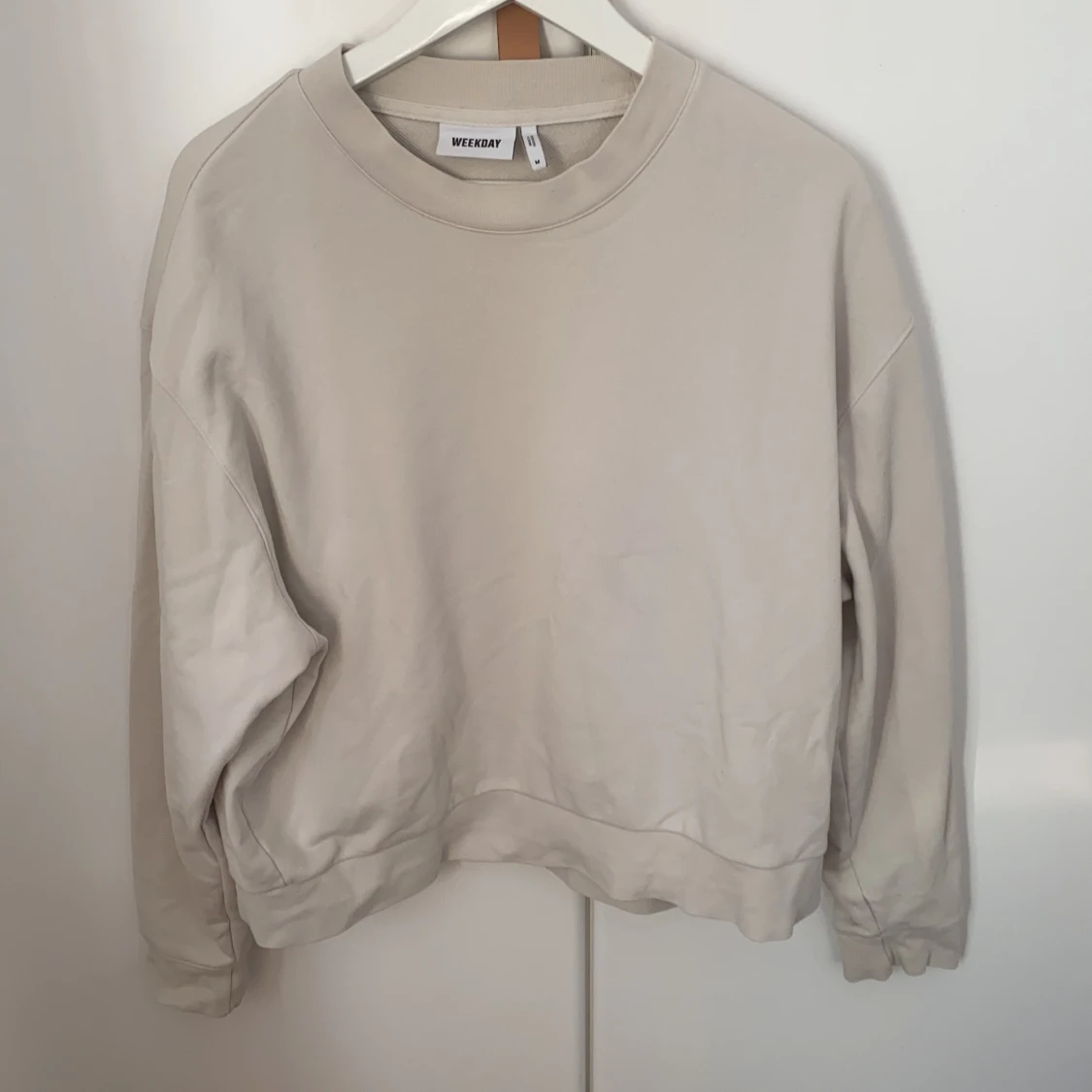 Beige sweatshirt från weekday