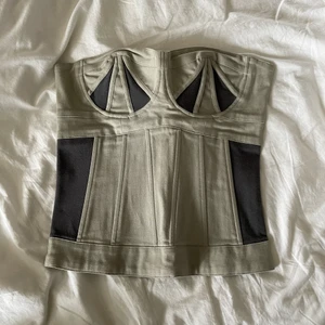 Korsett, bustier  - Oanvänd, passar XS/S. Bud på 100kr nu, fortsätt i kommentarerna❤️ Avslutas Söndag 18.00!