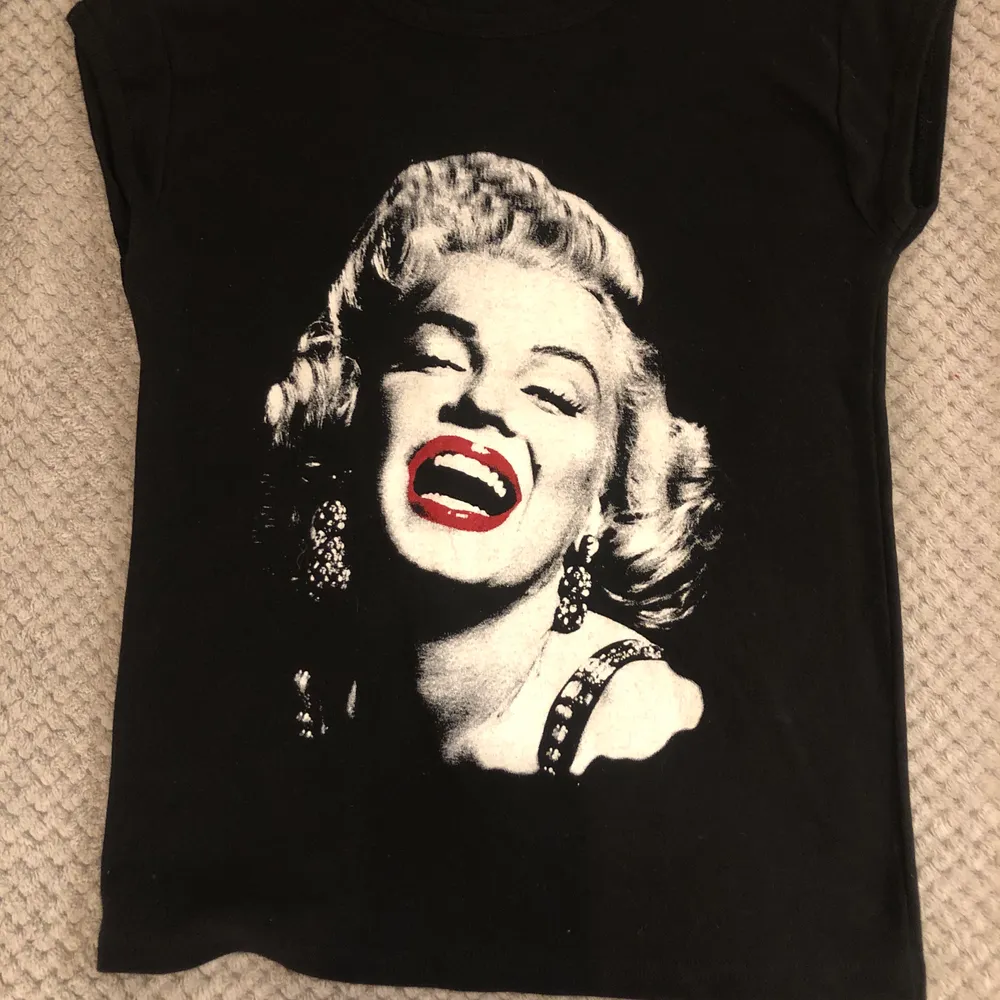 Deadstock Marilyn Monroe t-shirt från galaxy 2000 i Strl L✨. T-shirts.