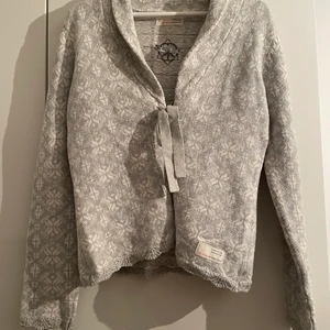 Odd Molly kofta - Odd molly kofta storlek 2, sitter som medium. Fräscht skick. 