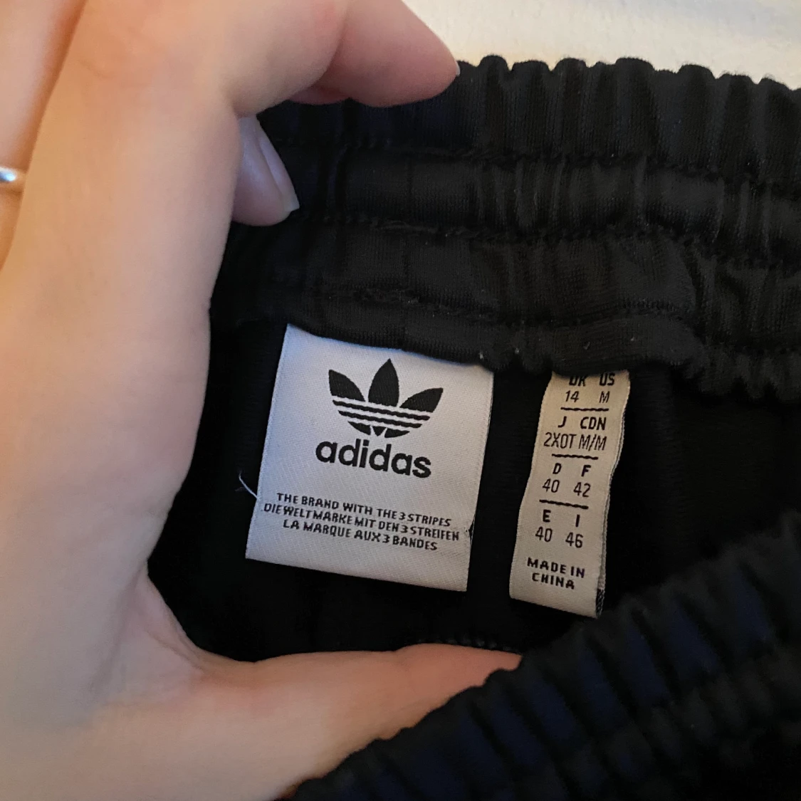Helt nya Adidas byxor! - 90