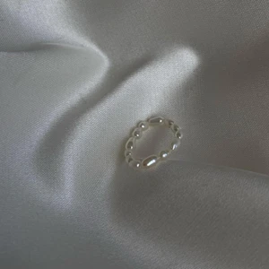 Lilly Pearl Ring☁️ - Superfin ring, 119kr inklusive frakt! Fast pris gäller så först till kvarn🤍