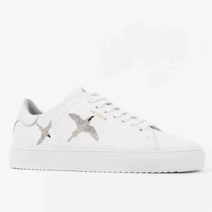 Axel arigato  - Intressekoll på mina axel arigato clean 90. Skriv för fler bilder❤️ har för många par skor därav att jag säljer