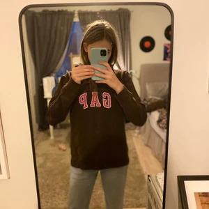 Brun gap tröja storlek xs/s - En brun gap tröja som inte kommer till användning💗