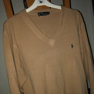 Polo Ralph Lauren tröja beige strl L - Står xl men är mer L