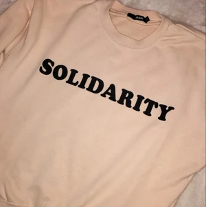 Långärmad tröja - Jätteskön långärmad tröja💖