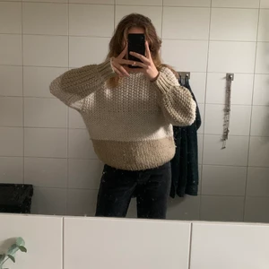 Chunky knit  - Tjockstickad tröja från nakd som är lite nopprig men fortfarande fint skick. Passar mig som vanligtvis är en s:))