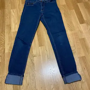 Helt nya jeans från Silvia, storlek 28
