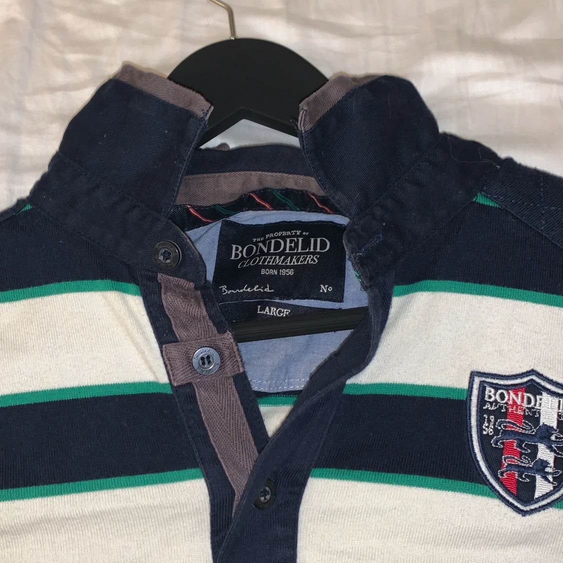 Tröja med krage storlek L - 91