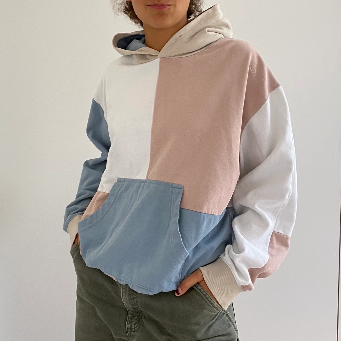 Urban Outfitters hoodie size L