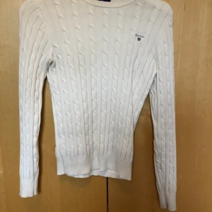 Gant tröja strl xs  - Gant tröja strl xs, använd några gånger. Skriv för fler bilder, köparen står för frakten. 