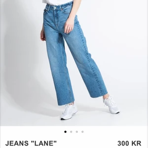 Jeans  - Säljer dessa blåa vida Jeans❤️