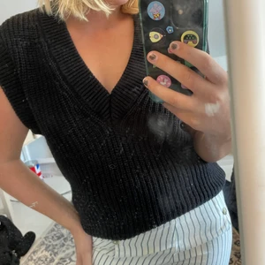 väst - Snygg väst från Gina Tricot. Storlek 34. Inte använd mkt.