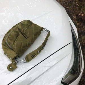 Väska / bag - Cool väska i bra material. Endast använd en gång! 