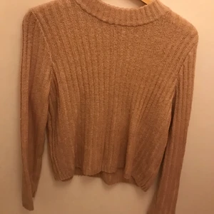 Puderrosa tröja - Storlek xs, passar även s. 💵20kr+40kr frakt💵