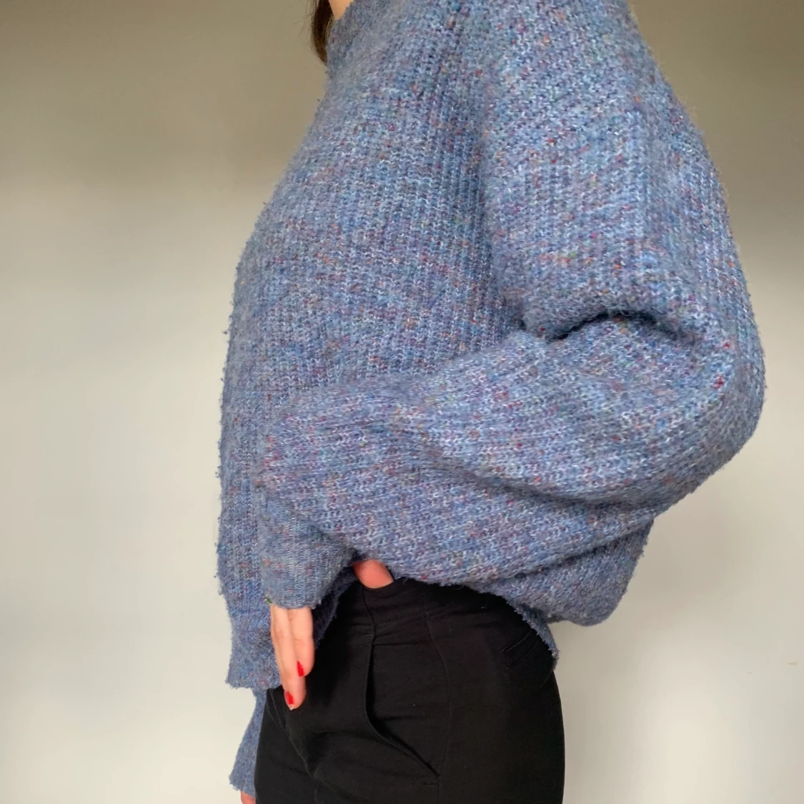 Blå stickad tröja