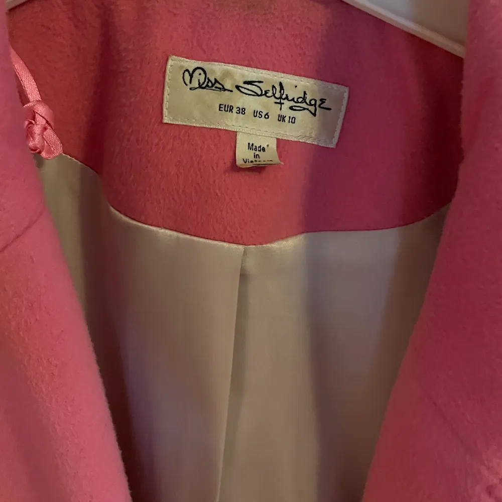 SĂ€ljer min rosa Kappa i storlek 38đ som tyvĂ€rr Ă€r för liten nu. Takit.
