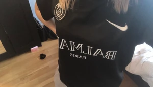 Balmain x psg tröja - BalmainXpsg T-shirt, storlek S men herrstorlek så sitter lite oversized 🤎 nypris: 599kr mitt pris: 450kr. Säljer pga använder knappt. Skriv privat om du har några frågor 🤎 