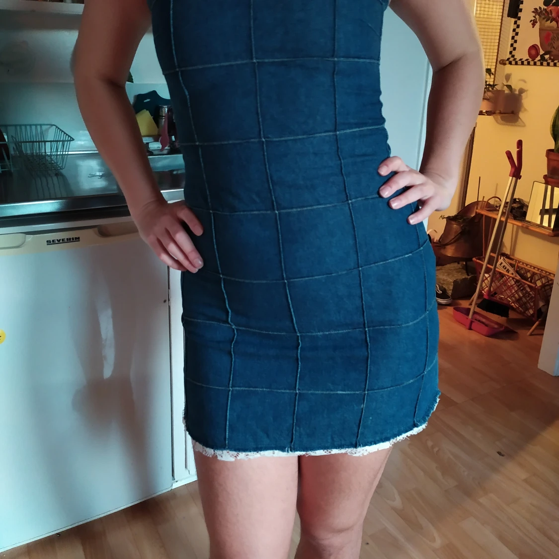 Jeans klänning med rutor i sömnen - 91