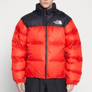 North face jacka  - Köpte för lite över 3000, fint skick o allt! Priset kan diskuteras 