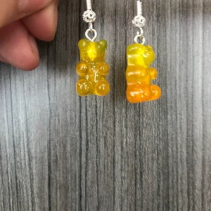 Orange glitter gummybears earings - Fina orange glitter örhängen! Kom privat för mer