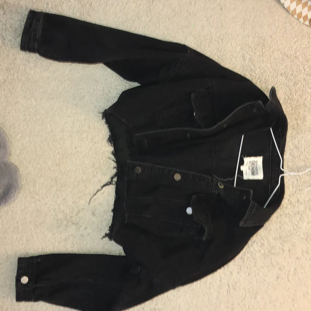 Cute denim crop jacket black . Jackor.