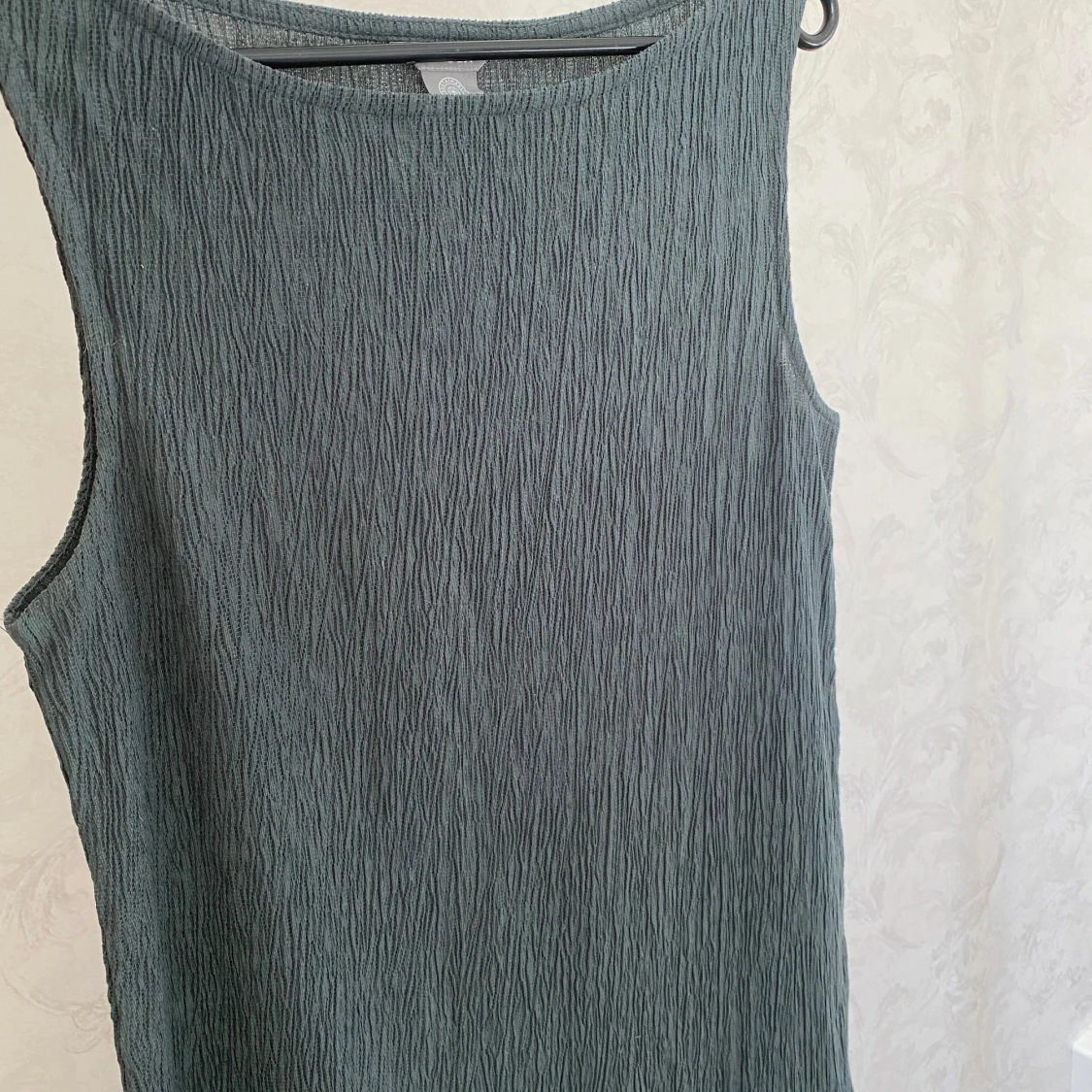 Grå/grön  ärmlös långklänning 