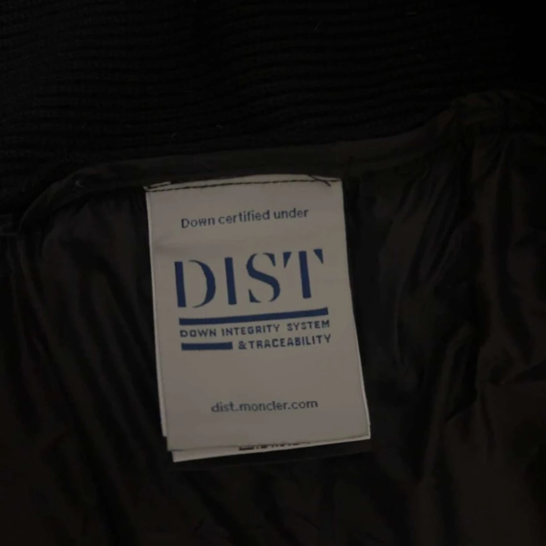 Svart Moncler pufferjacka med huva - 4