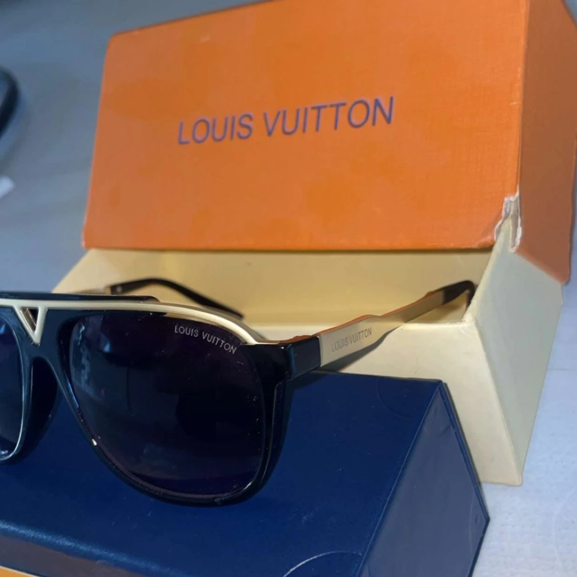 Fina glajor med box och certifikat  - 1